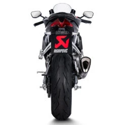 Akrapovic S-A6R3-APLC Racing Line Full Exhaust, Carbon Fiber For Aprilia Tuono/RS 660 '21- 7 Akrapovic S-A6R3-APLC Racing Line Full Exhaust, Carbon Fiber For Aprilia Tuono/RS 660 '21- -MotorVision Store akrapovic s a6r3 aplc racing line full exhaust image4