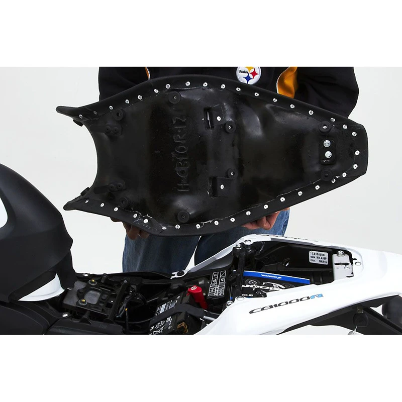 Corbin H-CB10R-12 Gunfighter Seat For Honda CB1000R '12-'16 9 Corbin H-CB10R-12 Gunfighter Seat For Honda CB1000R '12-'16 - Image 9