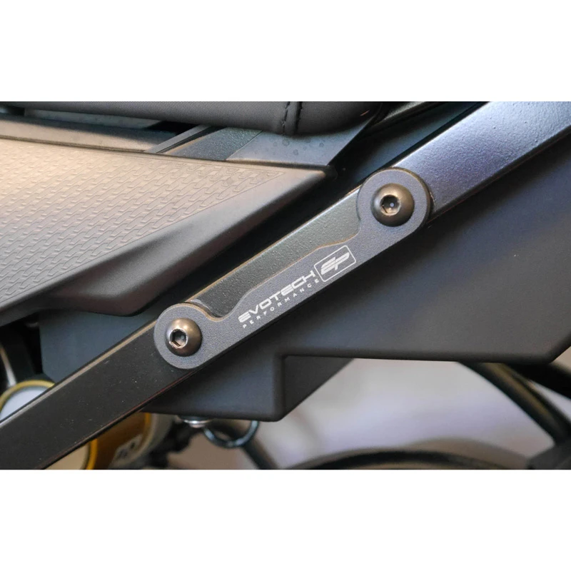 Evotech PRN008192 Foot Peg Blanking Plates For BMW S1000R '13-'20 / S1000RR '10-'18 5 Evotech PRN008192 Foot Peg Blanking Plates For BMW S1000R '13-'20 / S1000RR '10-'18 - Image 5