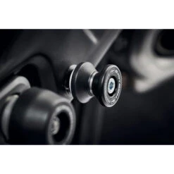 Evotech PRN012563-15 Swingarm Spools For Triumph Trident 660 (2021-) 8 Evotech PRN012563-15 Swingarm Spools For Triumph Trident 660 (2021-) -MotorVision Store evotech prn012563 15 swingarm spools image4