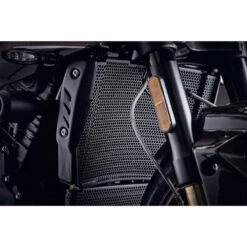 Evotech PRN013130 Radiator Guard For Triumph Speed Triple (2016-) 5 Evotech PRN013130 Radiator Guard For Triumph Speed Triple (2016-) -MotorVision Store evotech prn013130 radiator guard image3