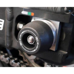 Evotech PRN013624 Rear Axle Sliders For Honda CBR1000RR (2017-2019) 7 Evotech PRN013624 Rear Axle Sliders For Honda CBR1000RR (2017-2019) -MotorVision Store evotech prn013624 rear axle sliders image4