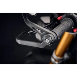 Evotech PRN014335-014574-015506 Brake/Clutch Guard Kit For Triumph Speed Triple 1200 RS '21- 11 Evotech PRN014335-014574-015506 Brake/Clutch Guard Kit For Triumph Speed Triple 1200 RS '21- -MotorVision Store evotech prn014335 014574 015506 brake clutch guard image5