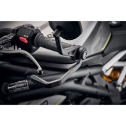 Evotech PRN001809-014335-015506-015509 Clutch Guard Kit For Triumph Speed Triple 1200 RS '21- 8 Evotech PRN001809-014335-015506-015509 Clutch Guard Kit For Triumph Speed Triple 1200 RS '21- -MotorVision Store evotech prn014335 015506 015509 clutch guard kit image4