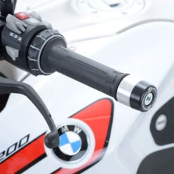 R&G BE0099BK Bar End Sliders For BMW R1200R (2015-current) 7 R&G BE0099BK Bar End Sliders For BMW R1200R (2015-current) -MotorVision Store rg be0099bk bar end sliders r1200r image4