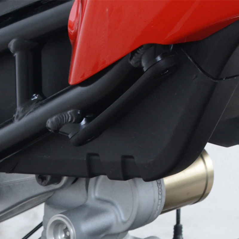 R&G BLP0093BK Rear Footrest Blanking Plate For BMW S1000RR (2019-) 1 R&G BLP0093BK Rear Footrest Blanking Plate For BMW S1000RR (2019-)