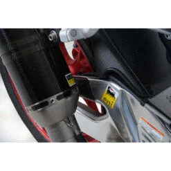 R&G CSG0001C Carbon Fibre Swingarm Guard RHS RSV-4 RR/RF (2015-) / V4 Tuono R (2015-)