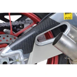 R&G CSG0001C Carbon Fibre Swingarm Guard RHS RSV-4 RR/RF (2015-) / V4 Tuono R (2015-) 12 R&G CSG0001C Carbon Fibre Swingarm Guard RHS RSV-4 RR/RF (2015-) / V4 Tuono R (2015-) -MotorVision Store rg csg0001c carbon fibre swingarm guard rhs image6