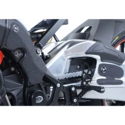 R&G EZBG102BL Eazi-Grip Boot Guard Pads For BMW S1000RR (2015-current) 6 R&G EZBG102BL Eazi-Grip Boot Guard Pads For BMW S1000RR (2015-current) -MotorVision Store rg ezbg102bl eazi grip boot guard pads bmw s1000rr image3