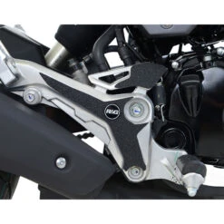 R&G EZBG308BL Boot Guard 4-Piece Kit For Honda MSX125 Grom (2016-current) 7 R&G EZBG308BL Boot Guard 4-Piece Kit For Honda MSX125 Grom (2016-current) -MotorVision Store rg ezbg308bl boot guards image4