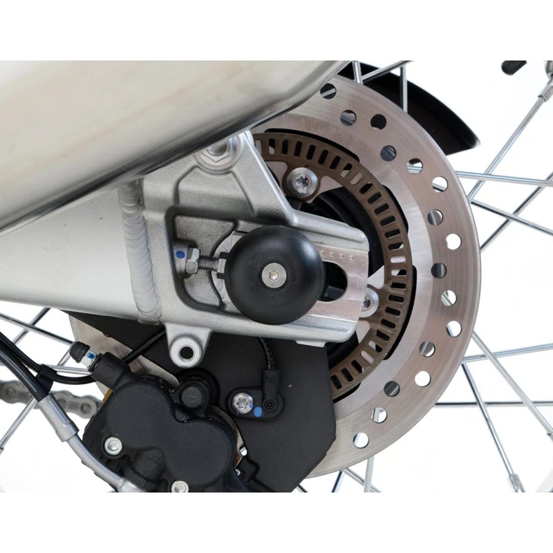 R&G SP0071BK Swingarm Protectors Triumph Thruxton 1200 / R 16-up / Street Twin 2016 3 R&G SP0071BK Swingarm Protectors Triumph Thruxton 1200 / R 16-up / Street Twin 2016 - Image 3