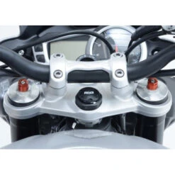 R&G YTI0005BK Top Yoke Plug Triumph Street Triple Rx (2015-), Street Triple 765 (2018-) 10 R&G YTI0005BK Top Yoke Plug Triumph Street Triple Rx (2015-), Street Triple 765 (2018-) -MotorVision Store rg yti0005bk top yoke plug image3