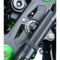 R&G YTI0005BK Top Yoke Plug Triumph Street Triple Rx (2015-), Street Triple 765 (2018-) 11 R&G YTI0005BK Top Yoke Plug Triumph Street Triple Rx (2015-), Street Triple 765 (2018-) -MotorVision Store rg yti0005bk top yoke plug image4