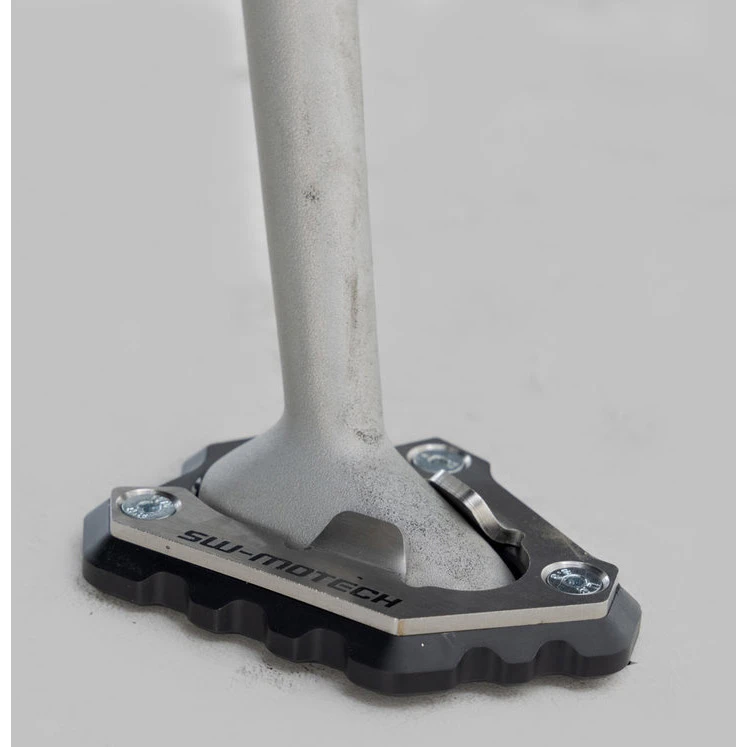 Sw-Motech STS.11.377.10000 Sidestand Foot Enlarger For Speed Triple 1200 RS (2021-) 2 Sw-Motech STS.11.377.10000 Sidestand Foot Enlarger For Speed Triple 1200 RS (2021-) - Image 2
